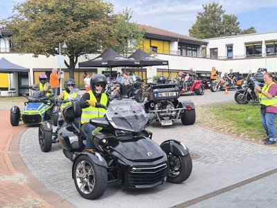 Spendenfahrt "Schule am Thekbusch"